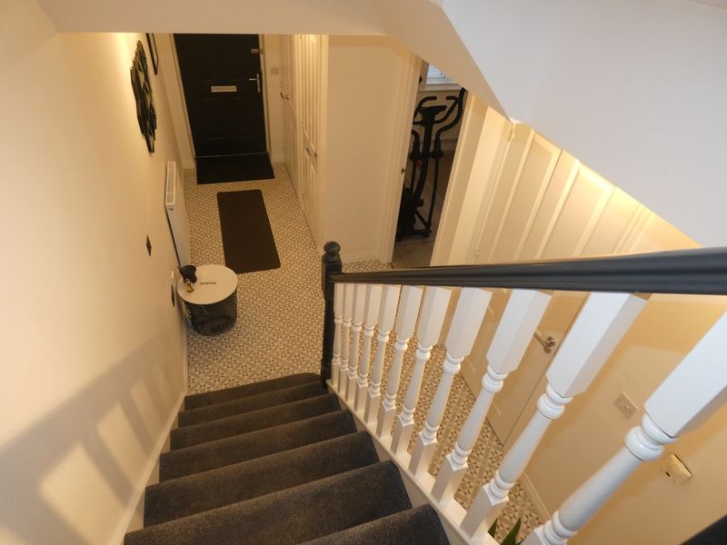 Entrance Hallway- click for photo gallery